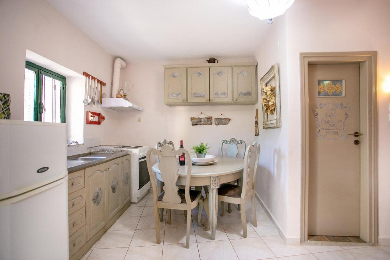 Charouda Country House Pyrgos Dirou ภายนอก รูปภาพ