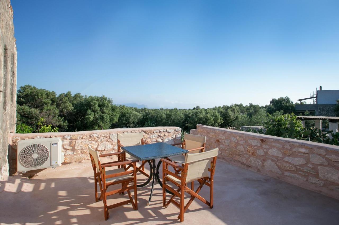 Charouda Country House Pyrgos Dirou ภายนอก รูปภาพ